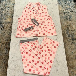 Two Piece DKNY Pale Pink Pajama Set with Grey Trim & Hot Pink Lips XL